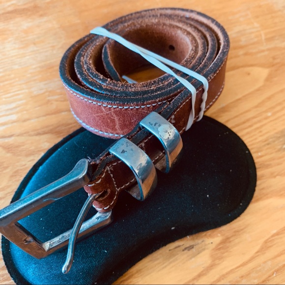 Unbranded Women's Brown Leather Belt with Contrast Stitch Size Small - Picture 5 of 16